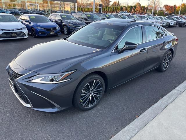 new 2025 Lexus ES 300h car, priced at $51,324