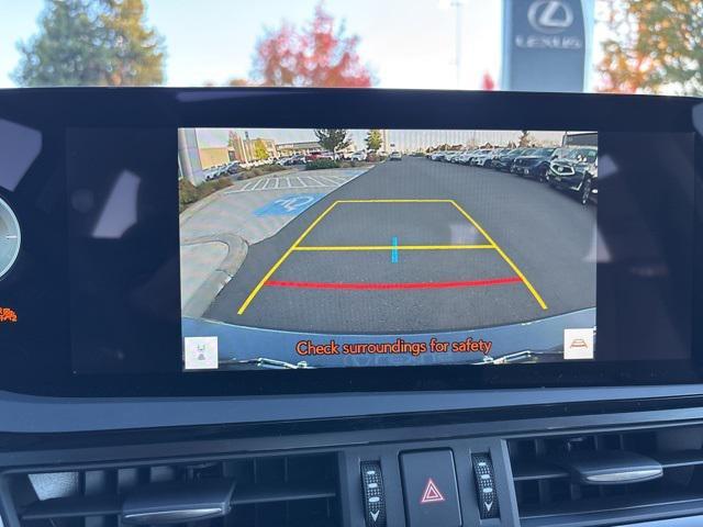 new 2025 Lexus ES 300h car, priced at $51,324