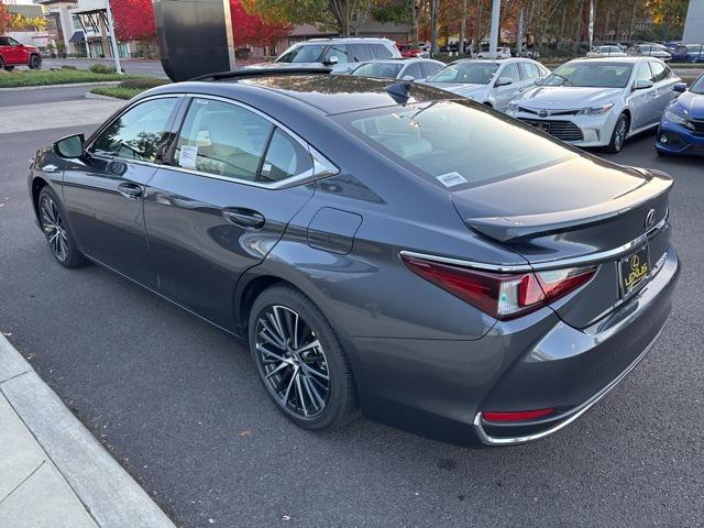 new 2025 Lexus ES 300h car, priced at $51,324