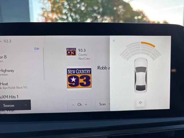 new 2025 Lexus ES 300h car, priced at $51,324