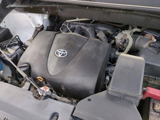 used 2019 Toyota Highlander car, priced at $18,995