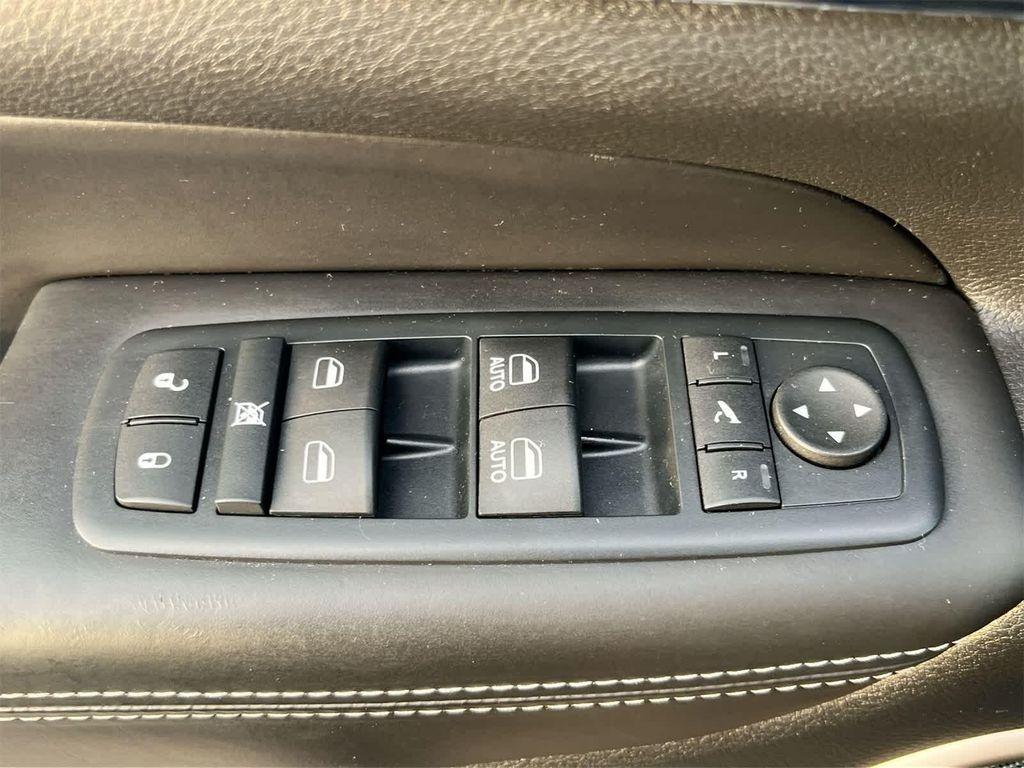 used 2016 Jeep Grand Cherokee car, priced at $15,495