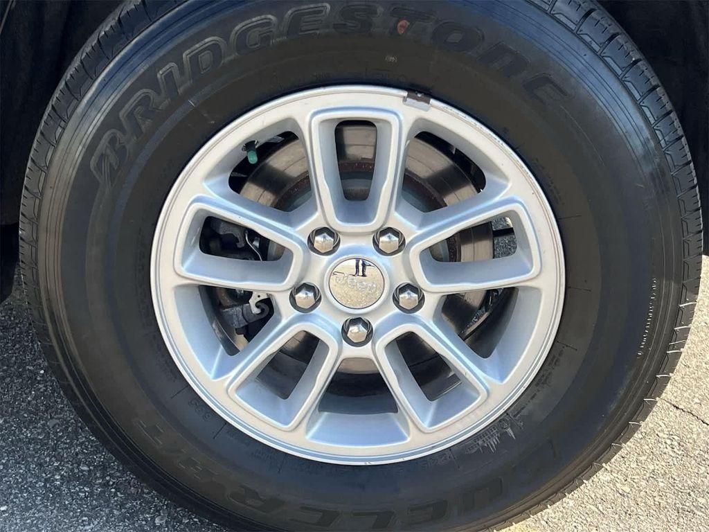 used 2020 Jeep Grand Cherokee car, priced at $22,695