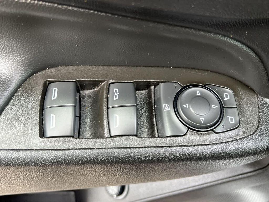 used 2023 Chevrolet Equinox car, priced at $18,995