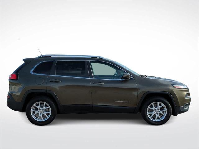 used 2015 Jeep Cherokee car, priced at $10,995