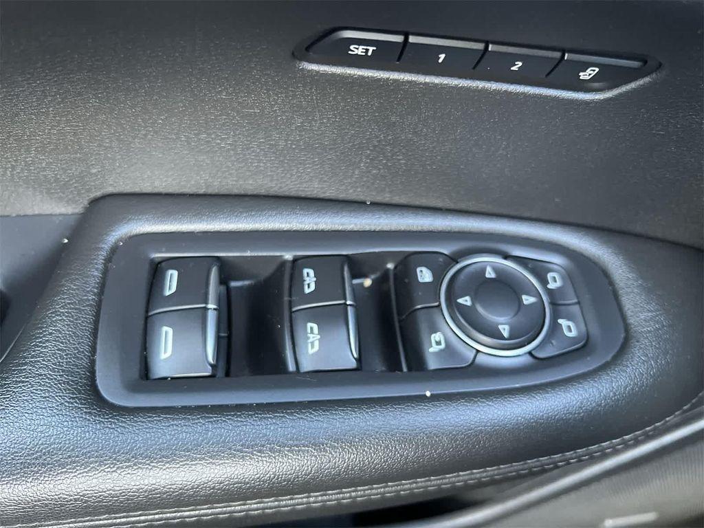 used 2022 Cadillac XT6 car, priced at $26,495