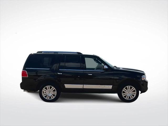 used 2013 Lincoln Navigator car, priced at $11,995