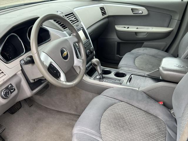 used 2011 Chevrolet Traverse car, priced at $1,500