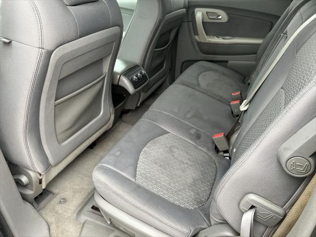 used 2011 Chevrolet Traverse car, priced at $1,500