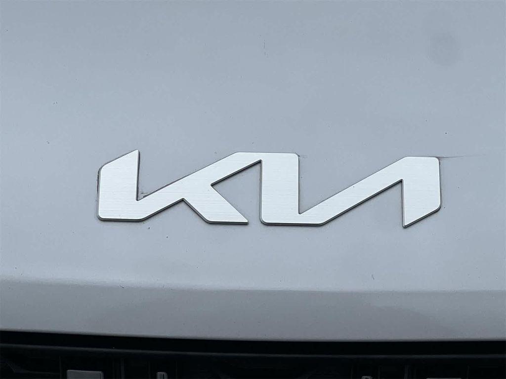 used 2023 Kia Carnival car, priced at $27,995
