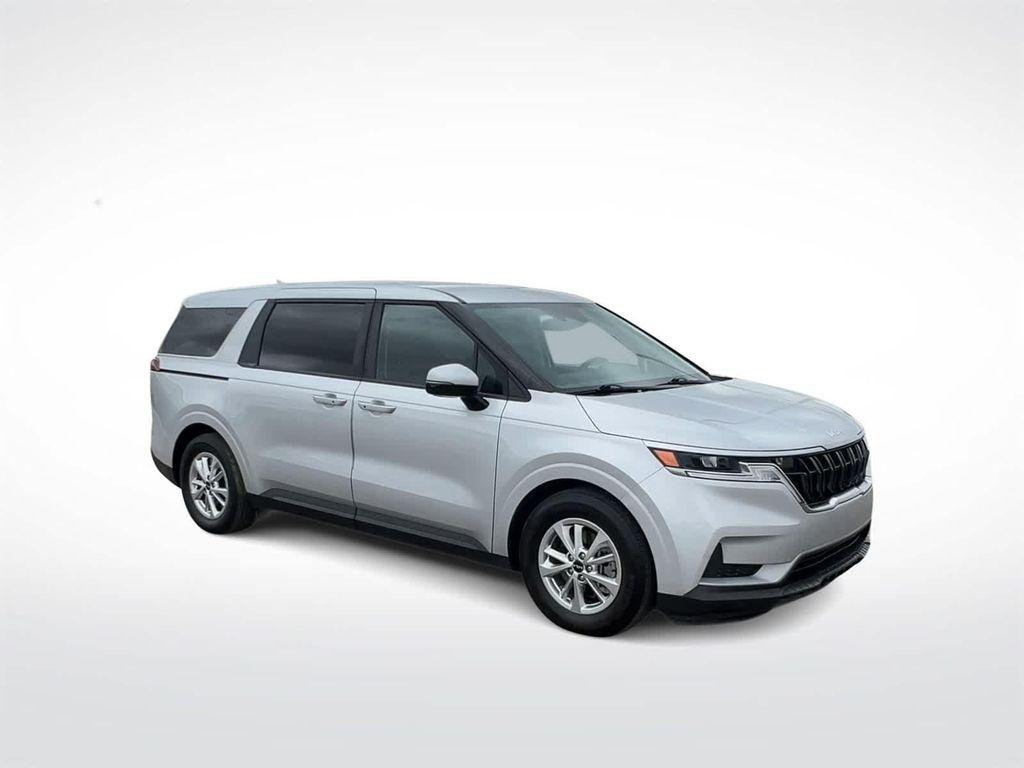 used 2023 Kia Carnival car, priced at $27,995