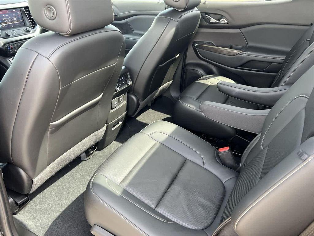 used 2022 GMC Acadia car, priced at $27,995