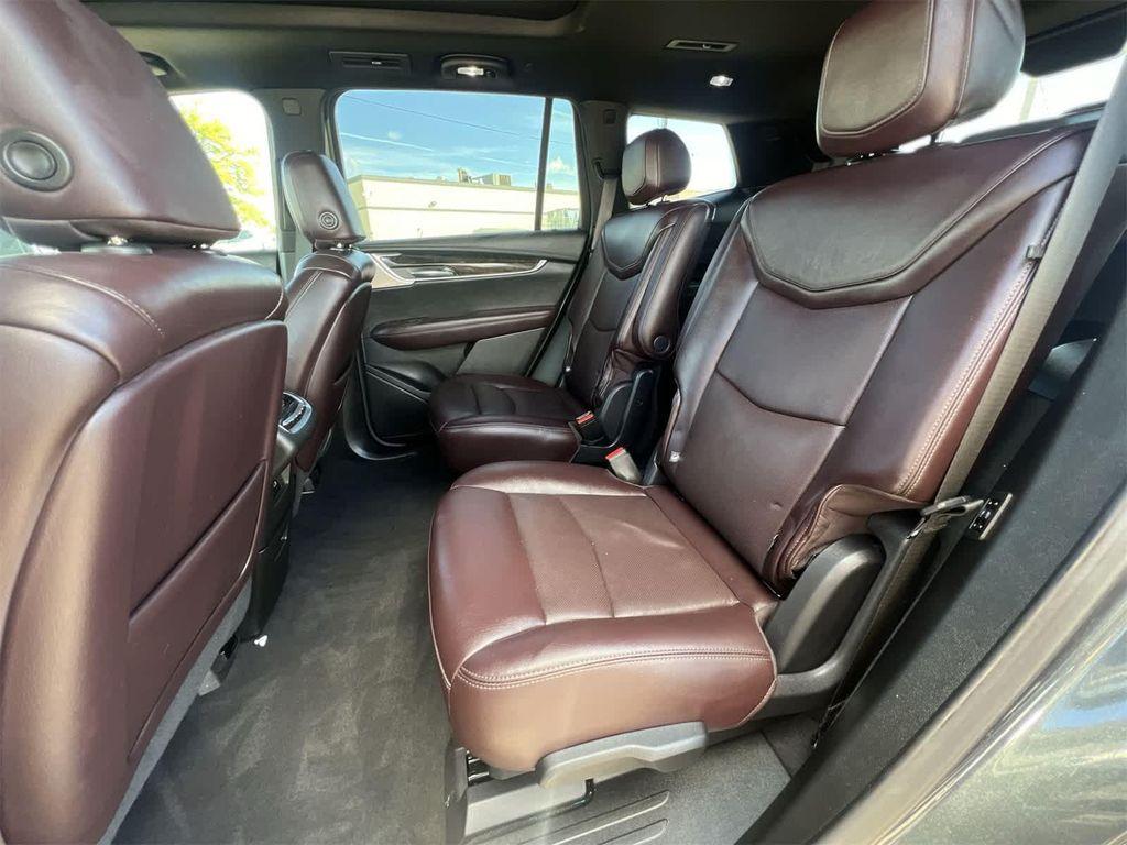 used 2022 Cadillac XT6 car, priced at $26,995
