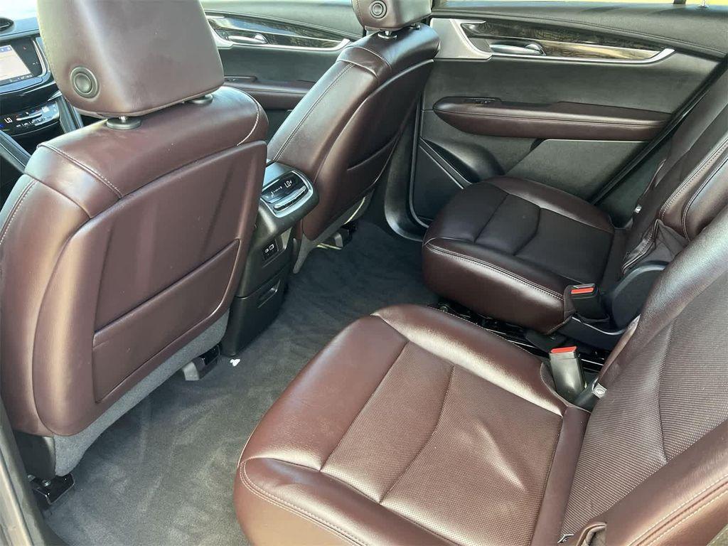 used 2022 Cadillac XT6 car, priced at $26,995