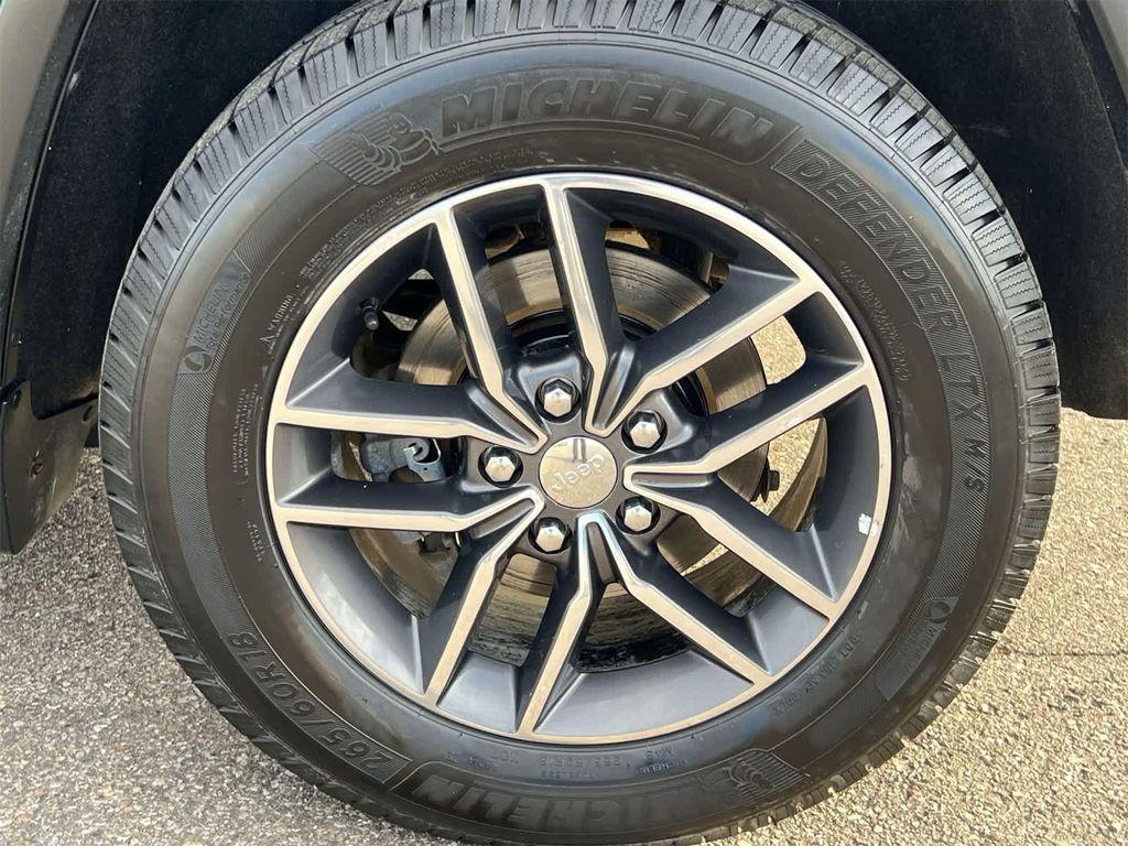 used 2017 Jeep Grand Cherokee car, priced at $14,495