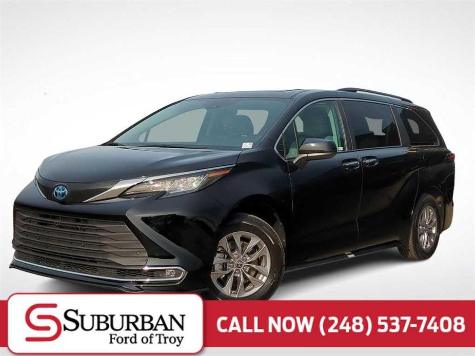 used 2023 Toyota Sienna car, priced at $44,495