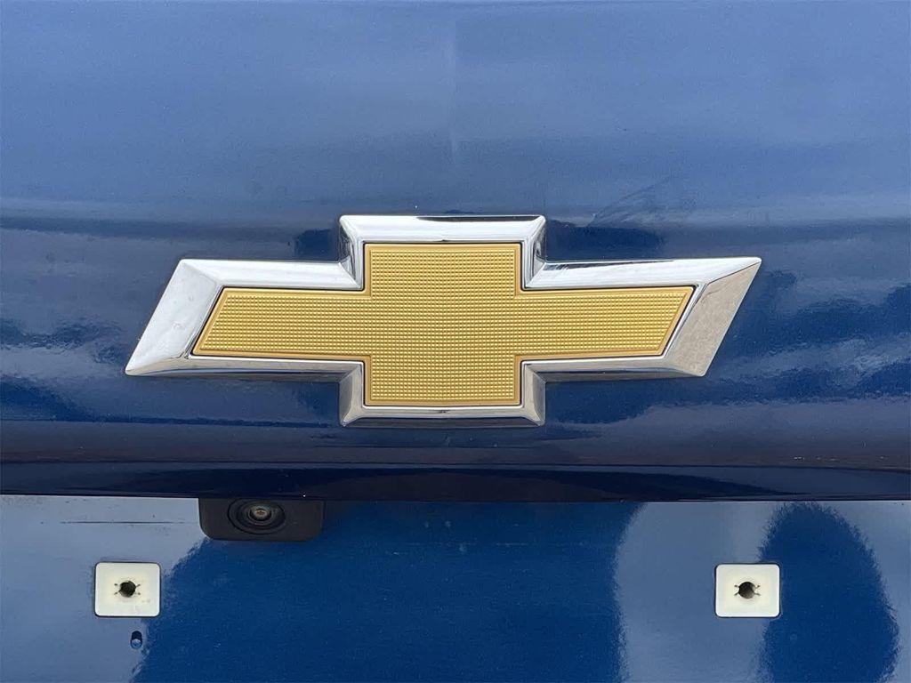 used 2023 Chevrolet Equinox car, priced at $20,895