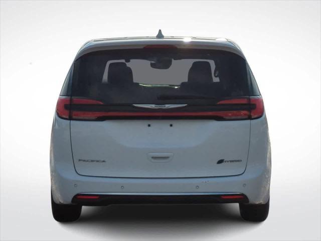 used 2022 Chrysler Pacifica Hybrid car, priced at $19,495