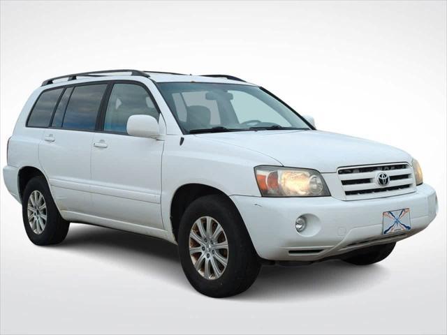 used 2006 Toyota Highlander car, priced at $2,500