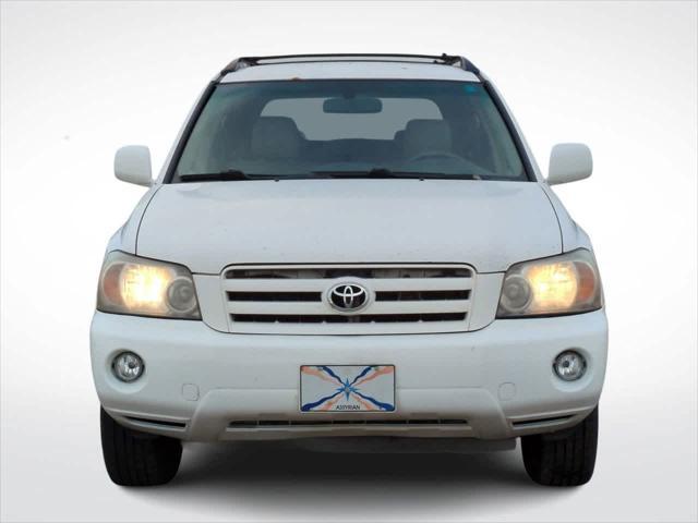 used 2006 Toyota Highlander car, priced at $2,500