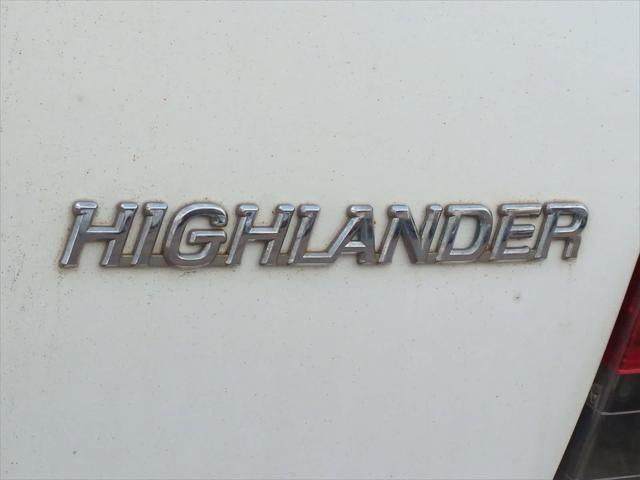 used 2006 Toyota Highlander car, priced at $2,500