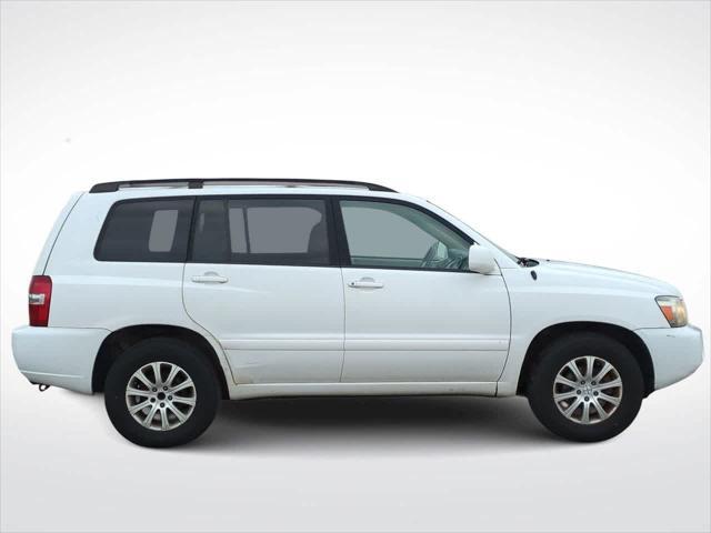 used 2006 Toyota Highlander car, priced at $2,500