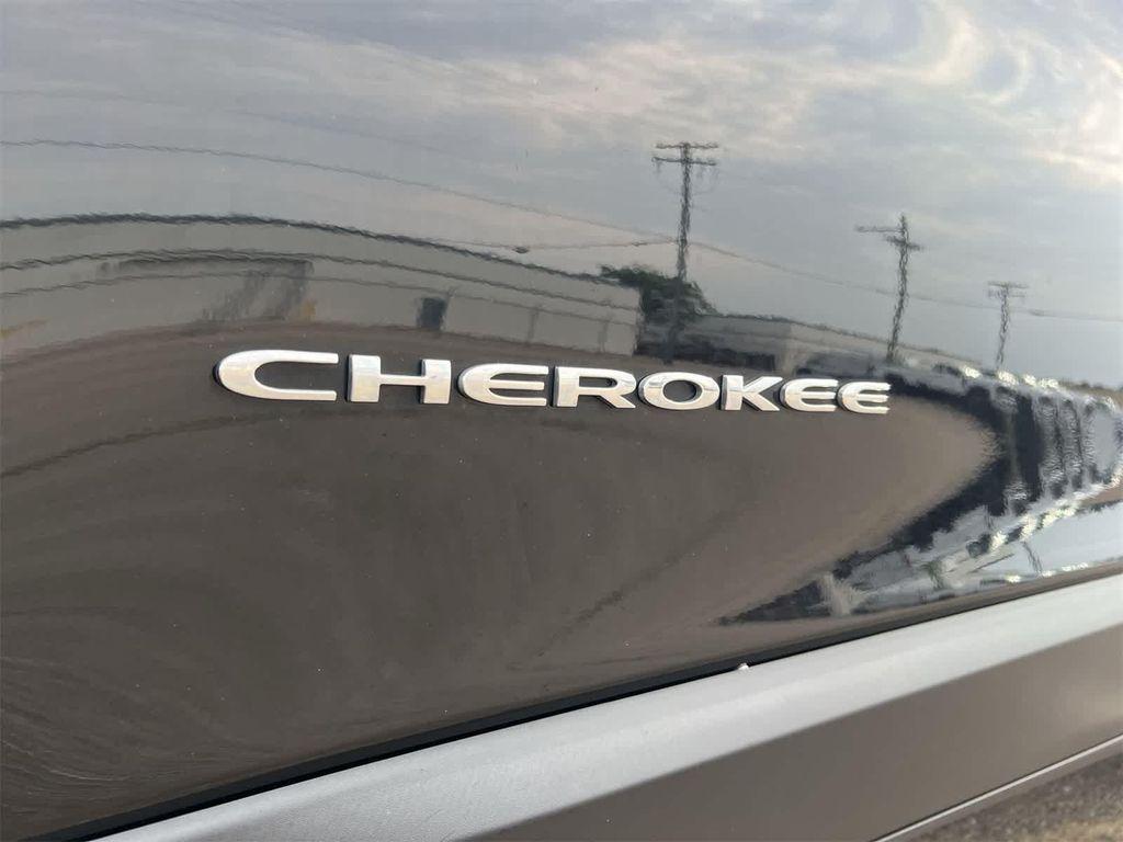 used 2019 Jeep Cherokee car, priced at $13,695
