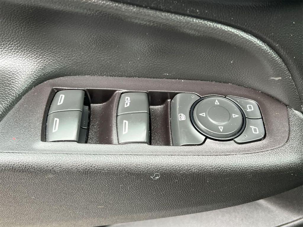 used 2022 Chevrolet Equinox car, priced at $18,995