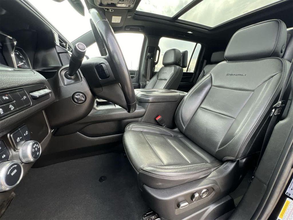 used 2021 GMC Yukon XL car, priced at $39,995