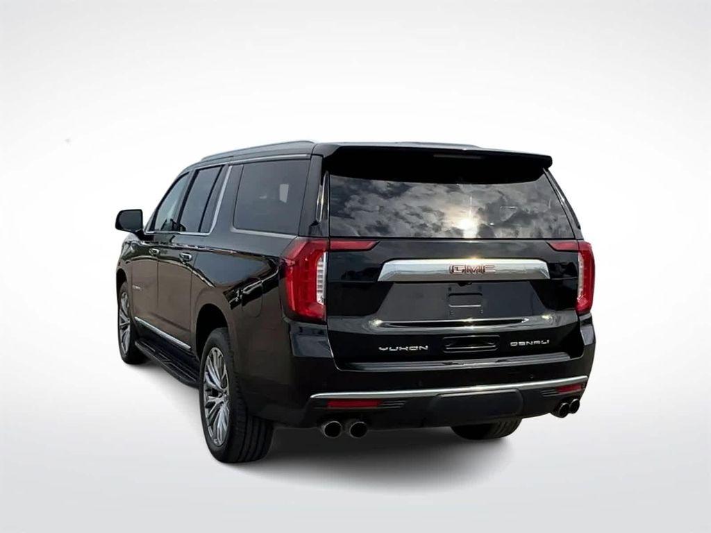 used 2021 GMC Yukon XL car, priced at $39,995