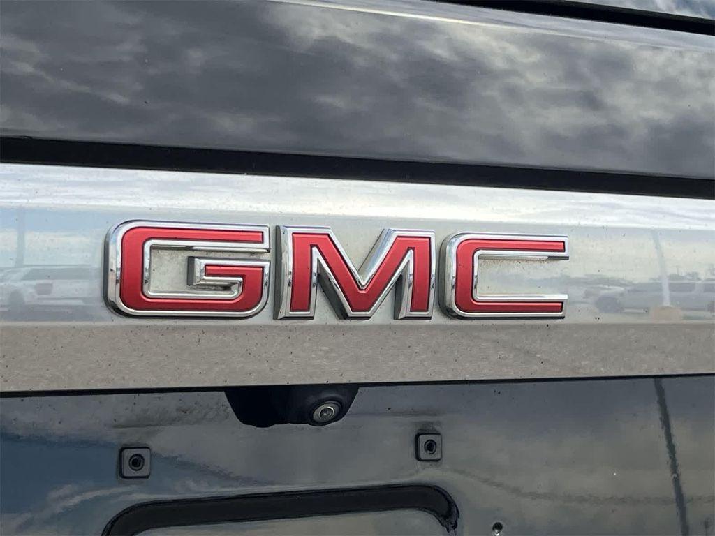 used 2021 GMC Yukon XL car, priced at $39,995