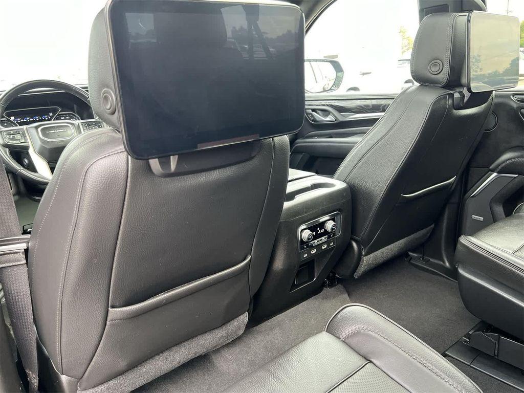used 2021 GMC Yukon XL car, priced at $39,995