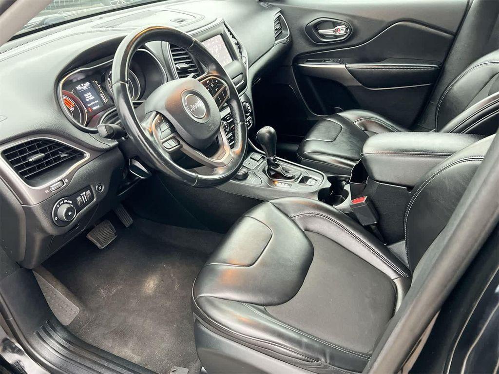 used 2019 Jeep Cherokee car, priced at $13,995