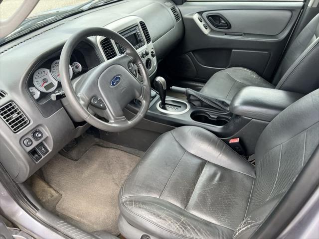 used 2007 Ford Escape Hybrid car, priced at $2,900