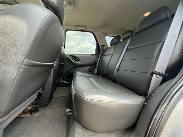 used 2007 Ford Escape Hybrid car, priced at $2,900