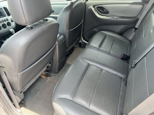 used 2007 Ford Escape Hybrid car, priced at $2,900
