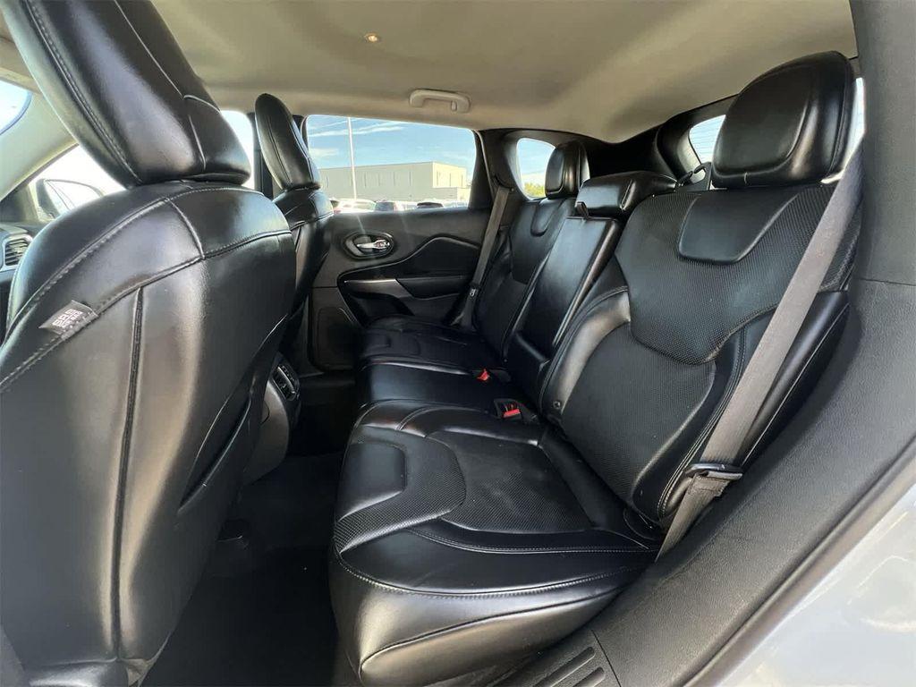 used 2019 Jeep Cherokee car, priced at $14,995