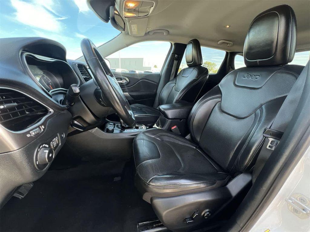used 2019 Jeep Cherokee car, priced at $14,995