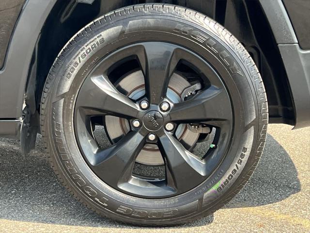 used 2018 Jeep Cherokee car, priced at $13,995