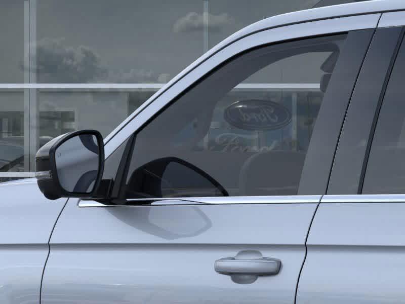 new 2025 Ford Expedition car, priced at $75,150
