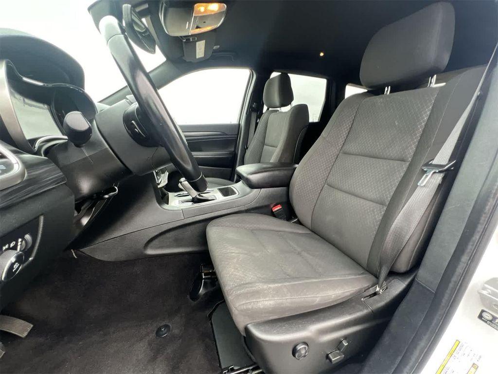 used 2022 Jeep Grand Cherokee car, priced at $27,495