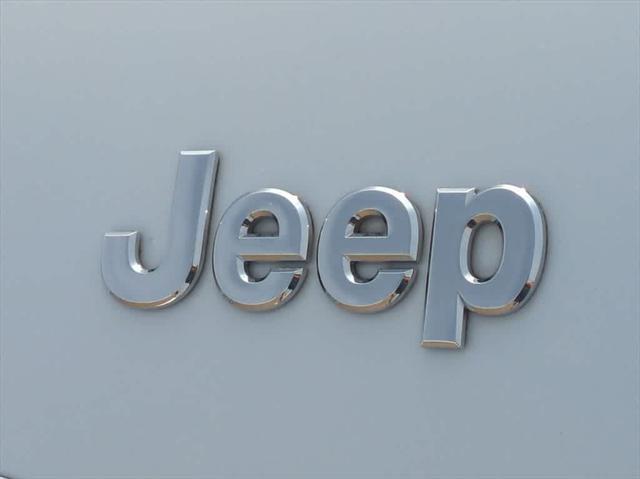 used 2015 Jeep Cherokee car, priced at $14,495