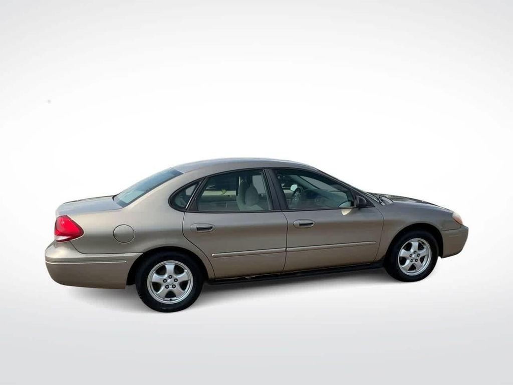 used 2007 Ford Taurus car, priced at $3,900