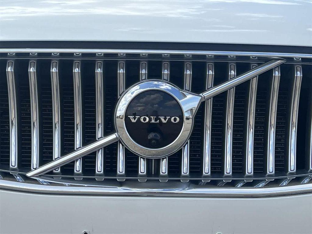 used 2022 Volvo XC90 car, priced at $35,995