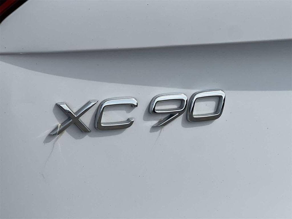 used 2022 Volvo XC90 car, priced at $35,995