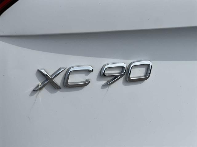 used 2022 Volvo XC90 car, priced at $43,495