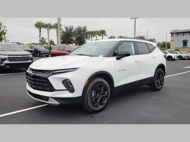 new 2025 Chevrolet Blazer car, priced at $33,289