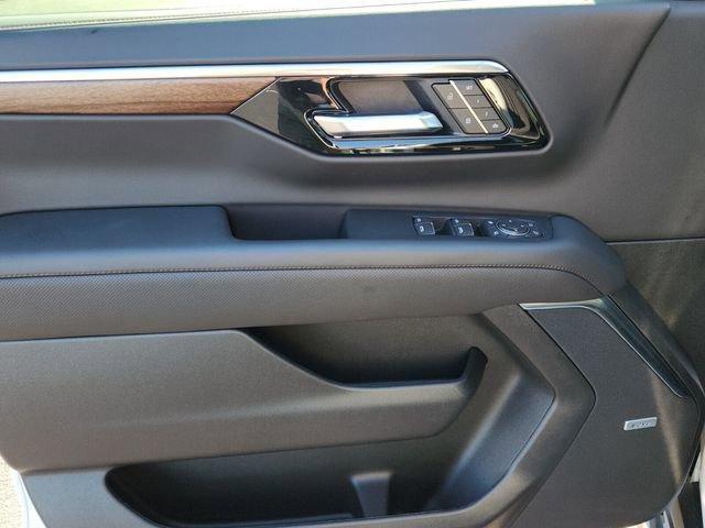 new 2025 Chevrolet Suburban car, priced at $82,863