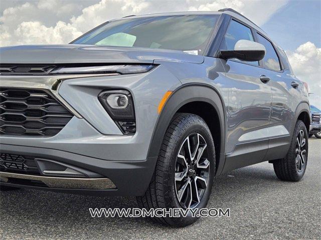 new 2025 Chevrolet TrailBlazer car, priced at $30,375