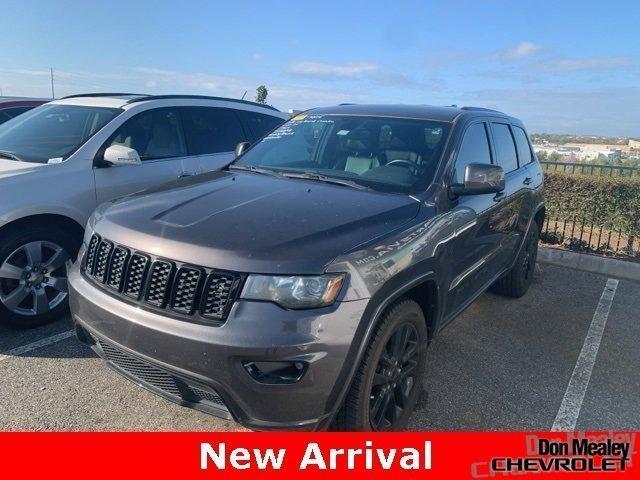 used 2018 Jeep Grand Cherokee car, priced at $19,495